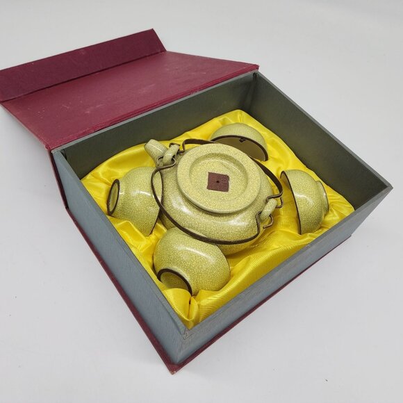 Japanese Style Ceramic Teapot Set With 4 Cups & Gift Box - Picture 1 of 11